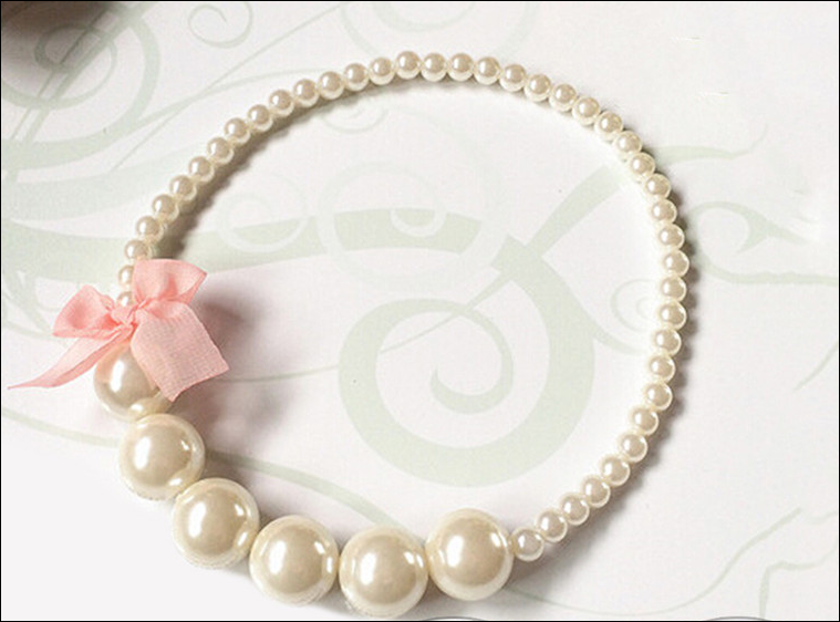Classic Lace Bowknot Imitation Pearls Chain Necklace