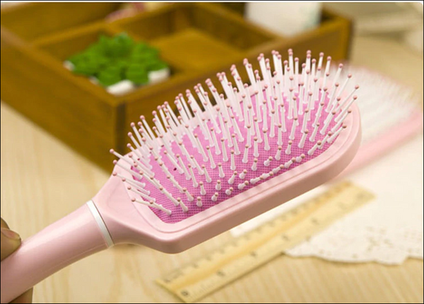 Hello Kitty Hair Brush