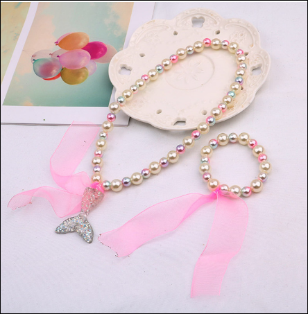 Mermaid Jewelry - Seashell Necklace and Bracelet Set